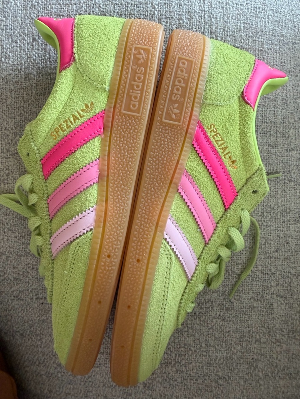 Brand new adidas handball spezial size 7.5 green and pink